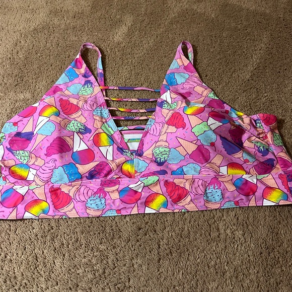 Torrid Women’s Wireless High Neck Lattice Bikini Top Pink Ice Cream Cone Size 6 - Picture 1 of 6